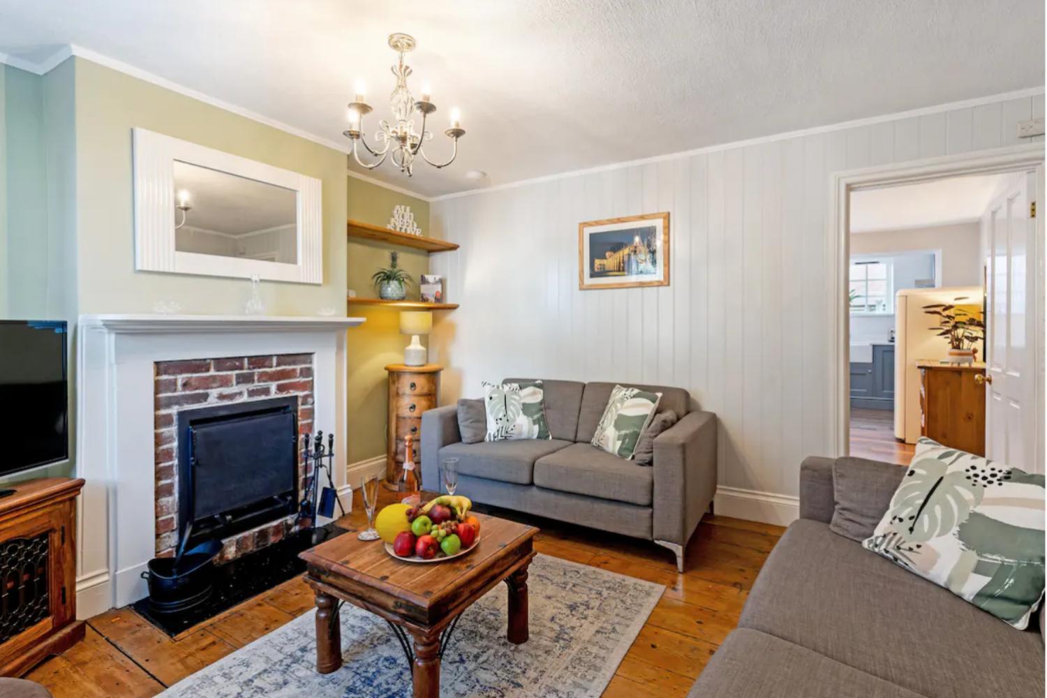 2 Bedrooms Stunning Westgate Cottage Retreat, Central Winchester, Free On-Street Parking Permit, With Garden Close To Cathedral - Sleeps 6, Pets Are Welcome, Summer Special Offer! - By Blue Puffin Stays Buitenkant foto