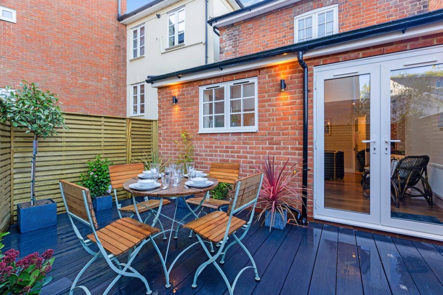 2 Bedrooms Stunning Westgate Cottage Retreat, Central Winchester, Free On-Street Parking Permit, With Garden Close To Cathedral - Sleeps 6, Pets Are Welcome, Summer Special Offer! - By Blue Puffin Stays Buitenkant foto