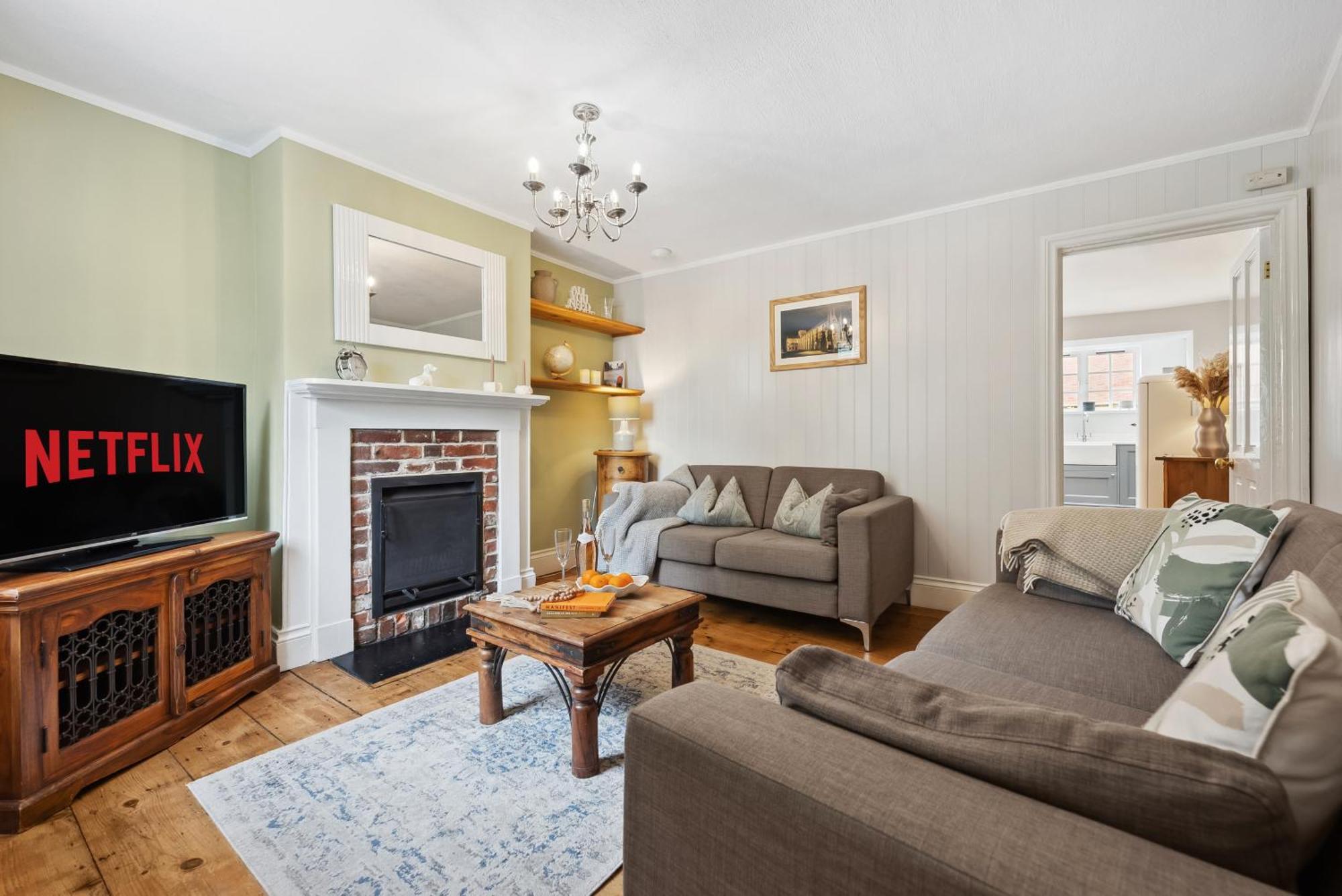 2 Bedrooms Stunning Westgate Cottage Retreat, Central Winchester, Free On-Street Parking Permit, With Garden Close To Cathedral - Sleeps 6, Pets Are Welcome, Summer Special Offer! - By Blue Puffin Stays Buitenkant foto