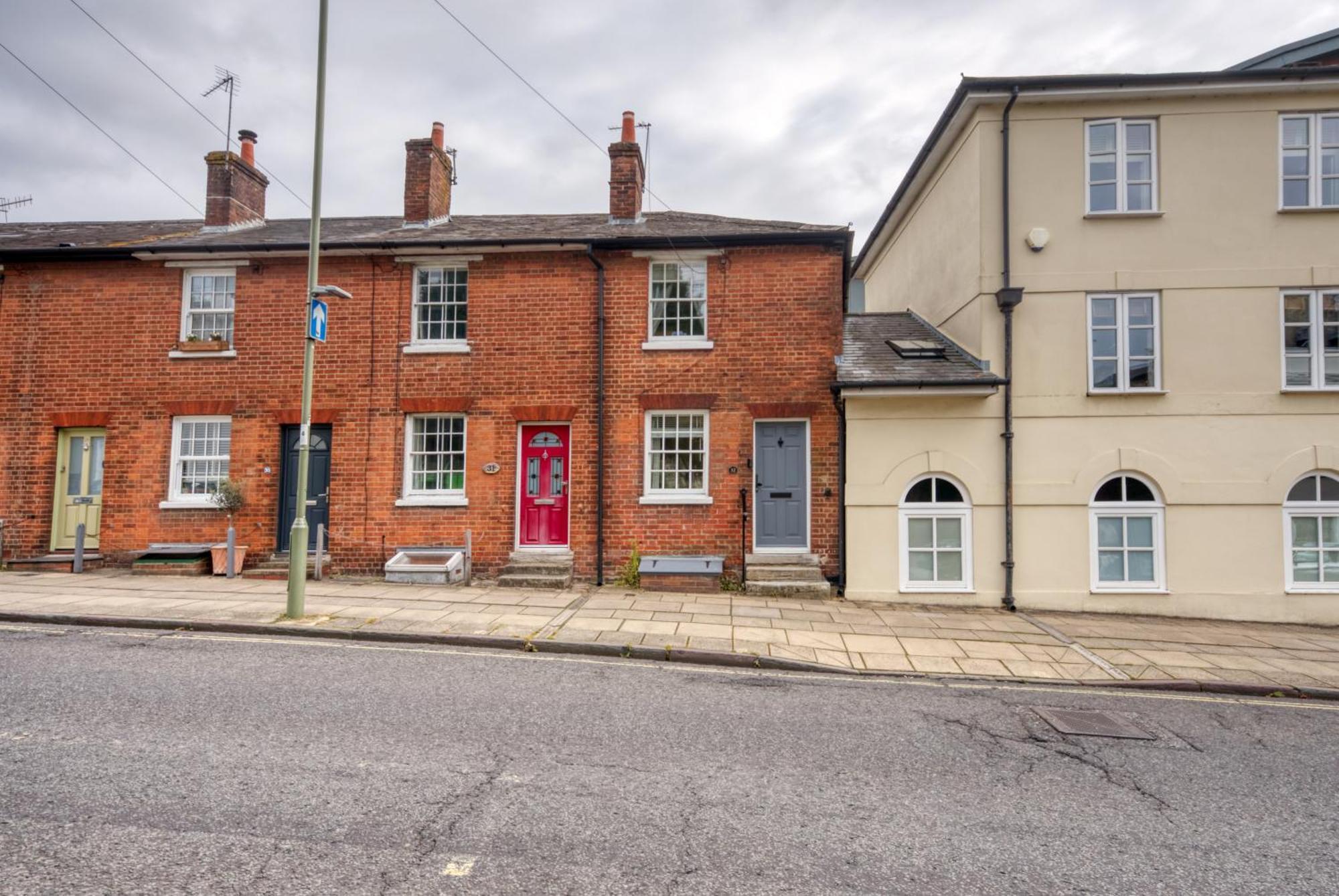 2 Bedrooms Stunning Westgate Cottage Retreat, Central Winchester, Free On-Street Parking Permit, With Garden Close To Cathedral - Sleeps 6, Pets Are Welcome, Summer Special Offer! - By Blue Puffin Stays Buitenkant foto